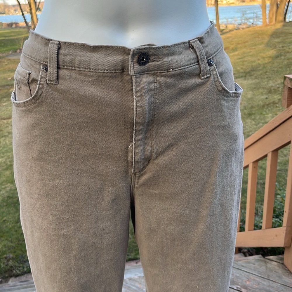 Gloria Vanderbilt cotton-blend jean style pants 16